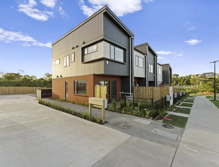 2/10 Johns Creek Crescent, Silverdale, Rodney, 2 Bedrooms, 1 Bathrooms, House