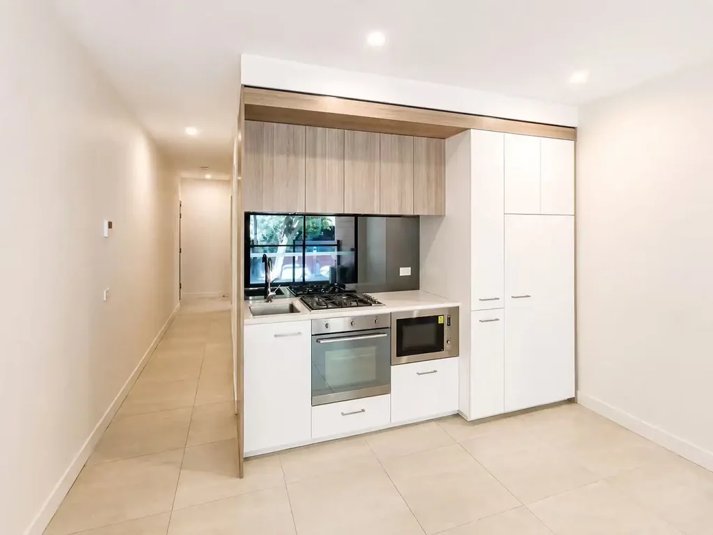 Stylish One-Bedroom Apartment with Leafy Balcony Outlook