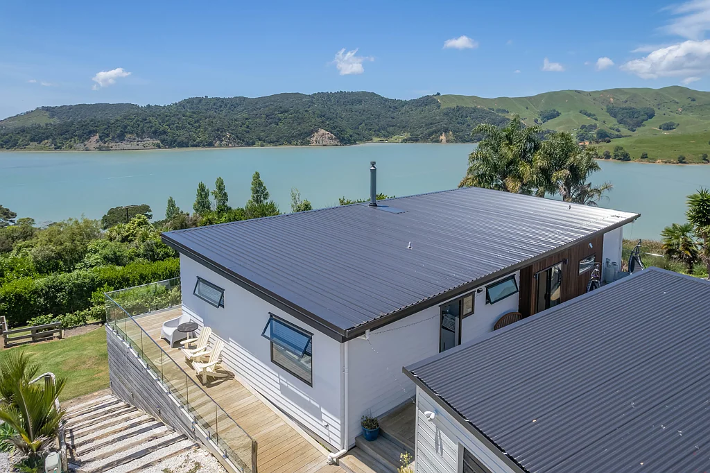 Waitomo 3Moenga Must be sold - coastal beauty with harbor views!