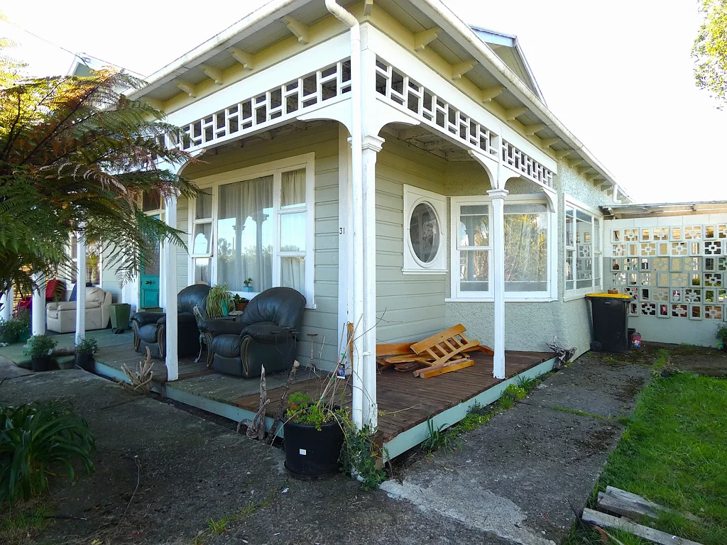Westport 3 Bedroom Grand old family home
