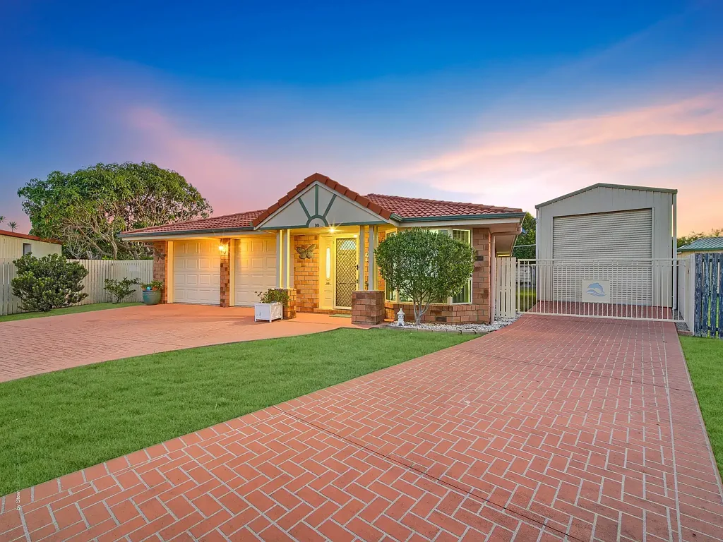 10 Laguna Court, Urangan, QLD 4655