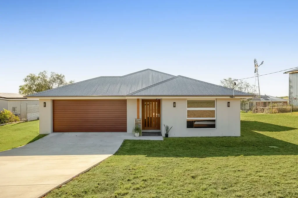 Kingsthorpe 4 Slaapkamer Modern Country Living with Room to Move