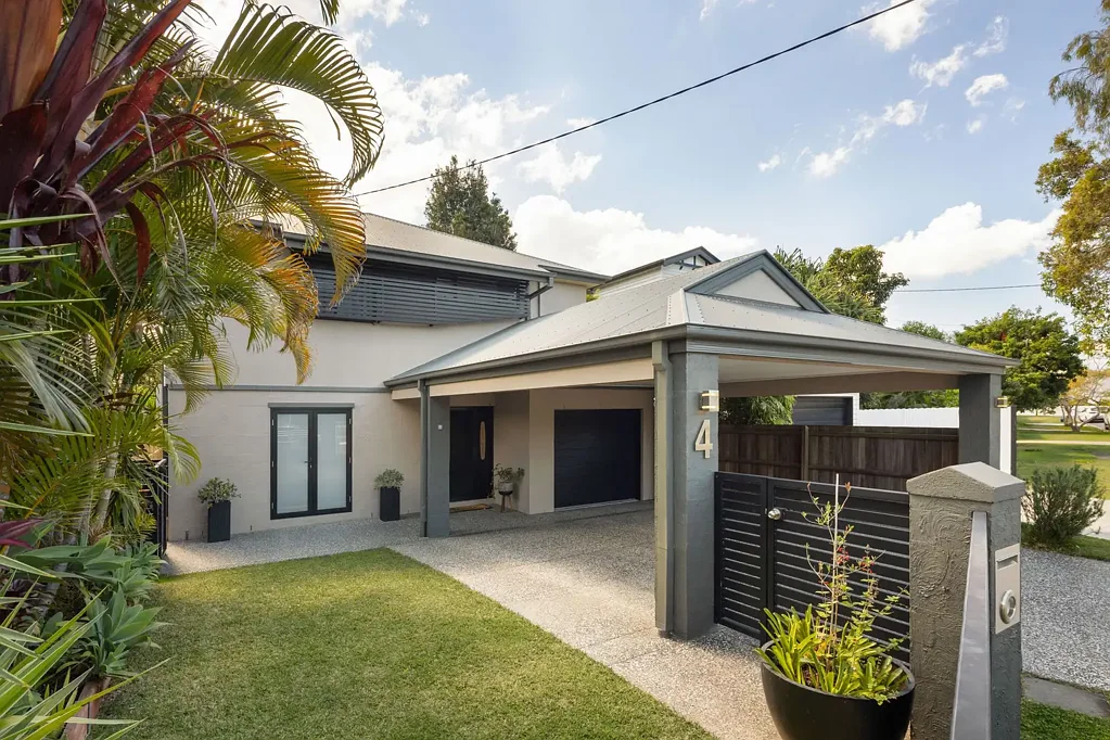 Bardon 4ਬੈੱਡਰੂਮ Peaceful Family Privacy and Poolside Retreat