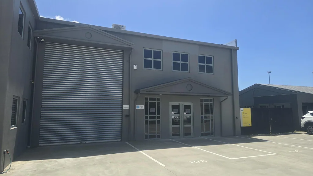 Middleton Convenient Industrial Warehouse Unit