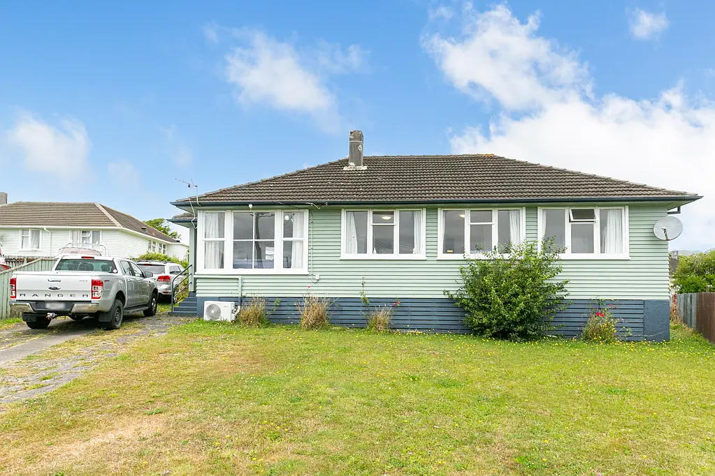 6 Iris Grove, Cannons Creek, Porirua, Wellington