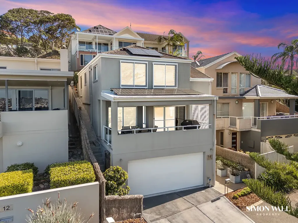 Merewether 3 Slaapkamer Spectacular 270degree Ocean and Coastline views