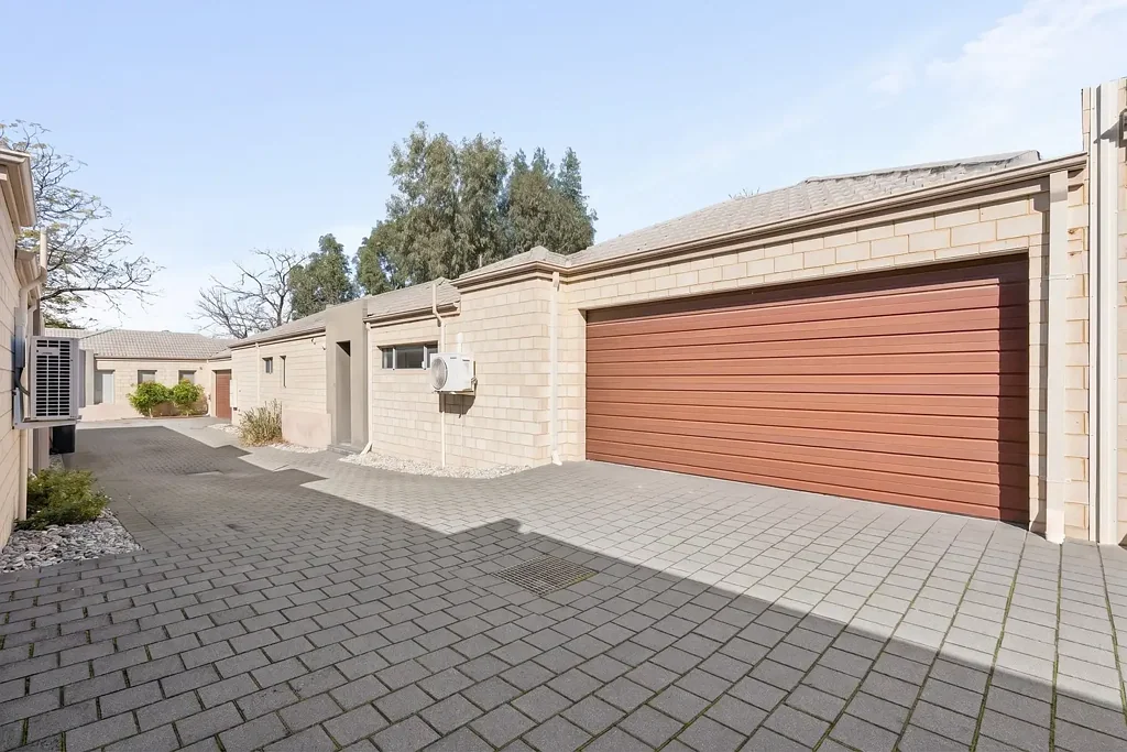 Beautifully Presented & Private 3-Bedroom Villa in a Fantastic Location