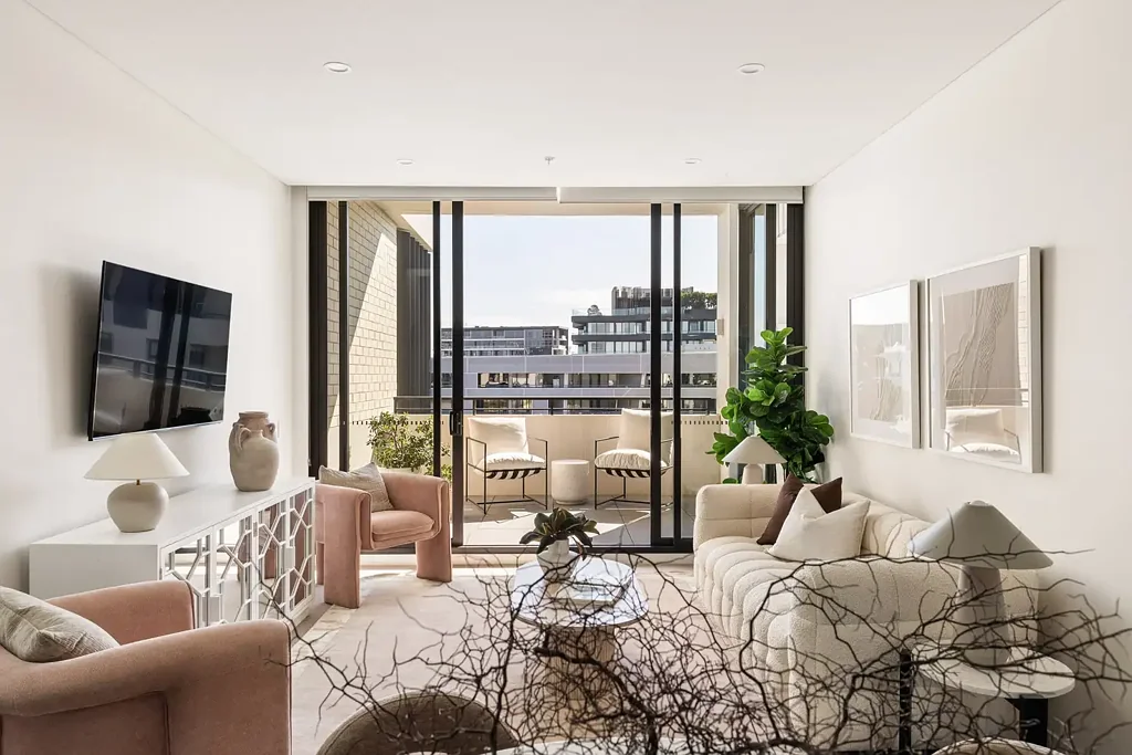 Waterloo 2 Slaapkamer Top-floor north-facing corner apartment in urban village