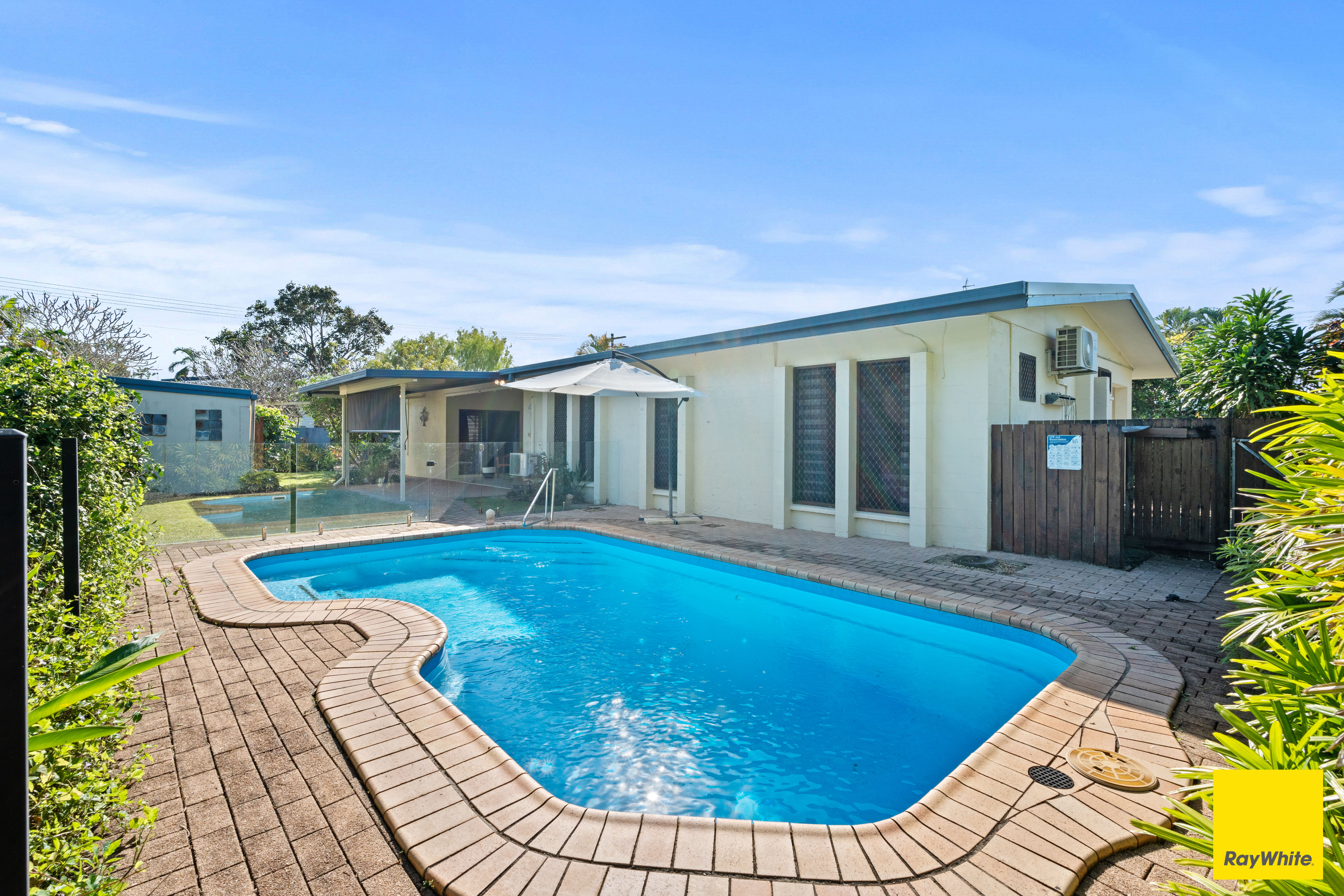 3 ROSLYN CL, YORKEYS KNOB QLD 4878, 0房, 0浴, House