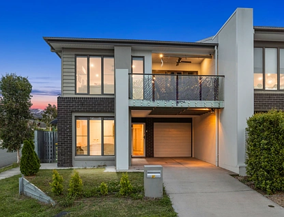 31 Steamer Way, Spring Mountain, QLD 4300, 4房, 3浴, 独立屋