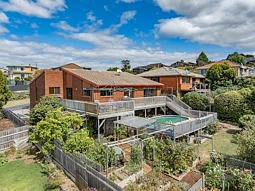1 Firmont Rise, Park Grove