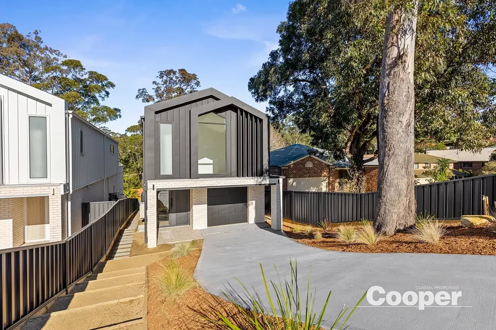 Mollymook Beach 4 Slaapkamer Brand-New Coastal Living Designed for Lifestyle and Ease within Walking Distance to Beach and Cafes
