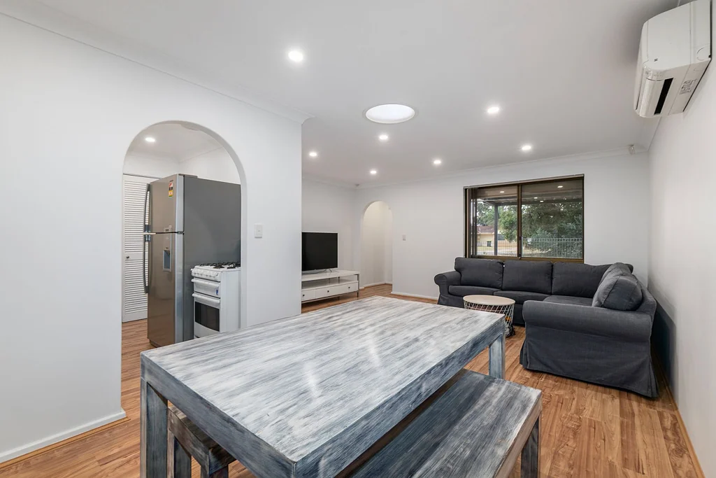 67 Blackadder Road, Swan View, WA 6056