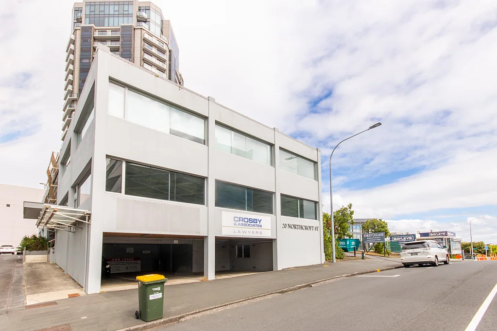 Takapuna Light & Bright Takapuna Office