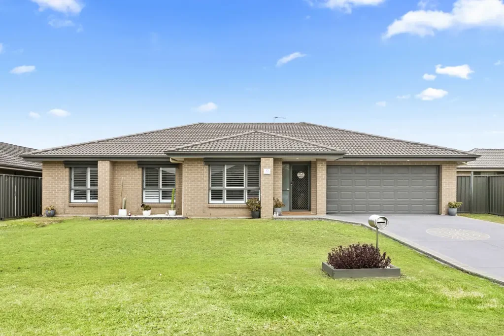 10 Hepburn Close, Rutherford, NSW 2320