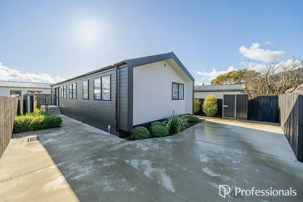 Waiwhetu 4 Bedroom DO IT ON DOUGLAS - HVHS ZONED