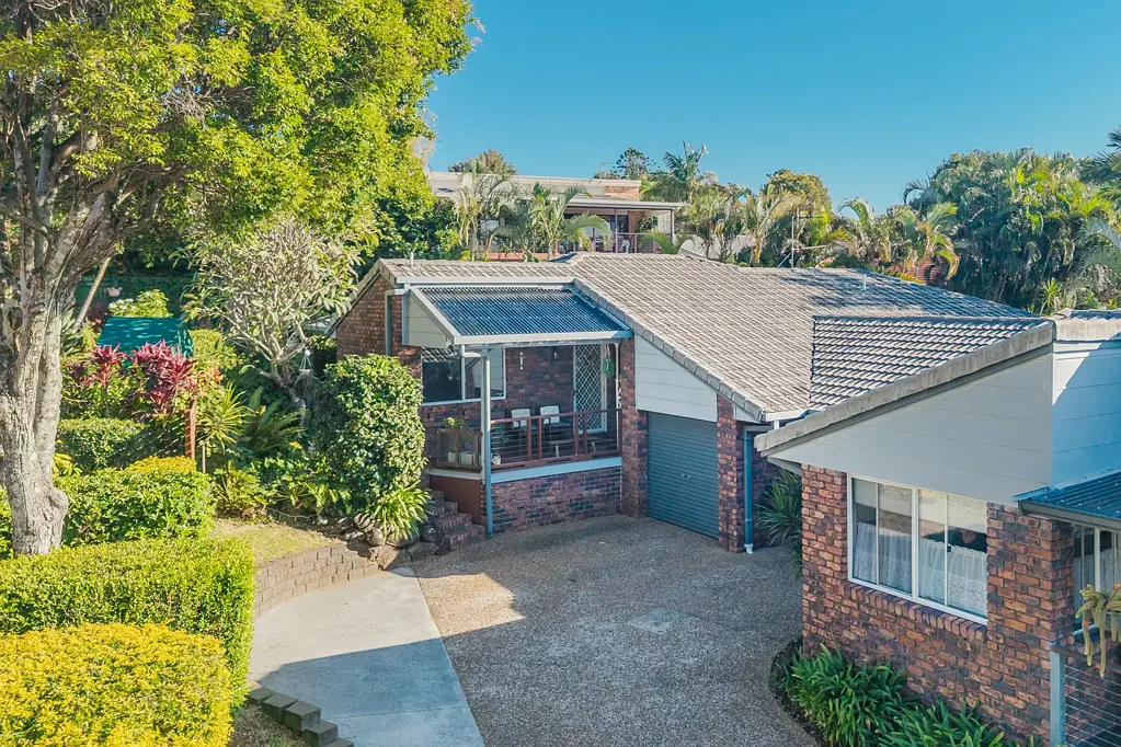 Banora Point 3房  Renovated, Sunny & Centrally Located