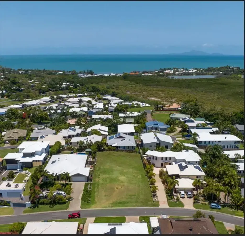 9 Coral Ridge Drive, Eimeo, QLD 4740