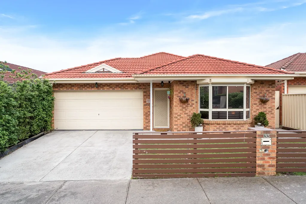44 Woodlea Crescent, Craigieburn, VIC 3064
