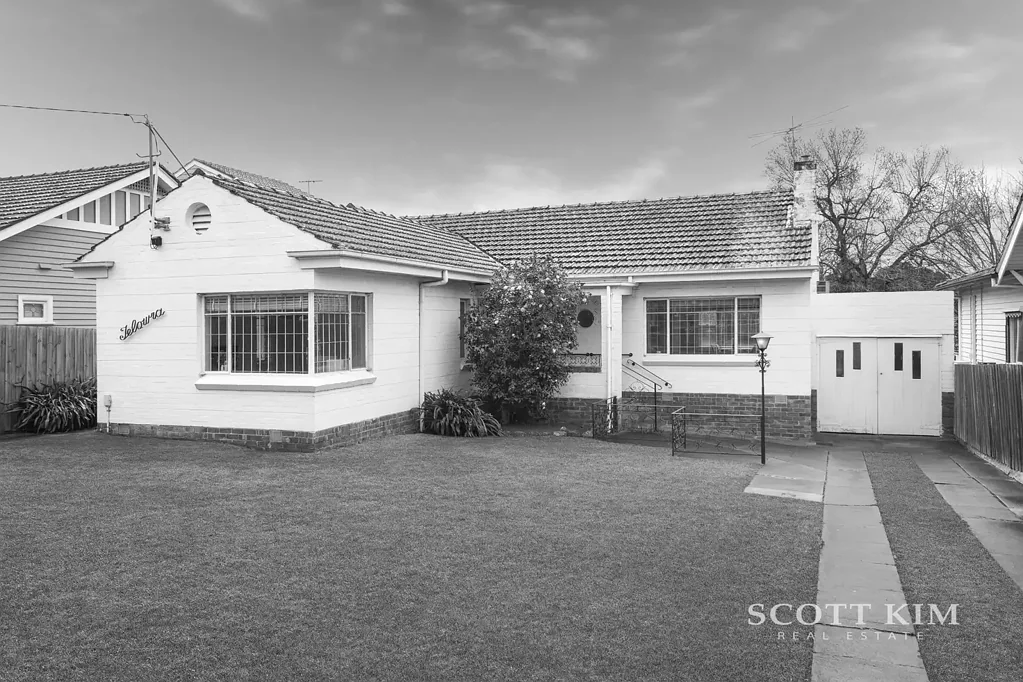 Malvern East 2房 Art Deco经典魅力 662sqm阔绰地块 朝北后院采光佳 灵活停车空间 连接多站交通 优质生活圈 Prime Potential in a Premium Malvern East Pocket
