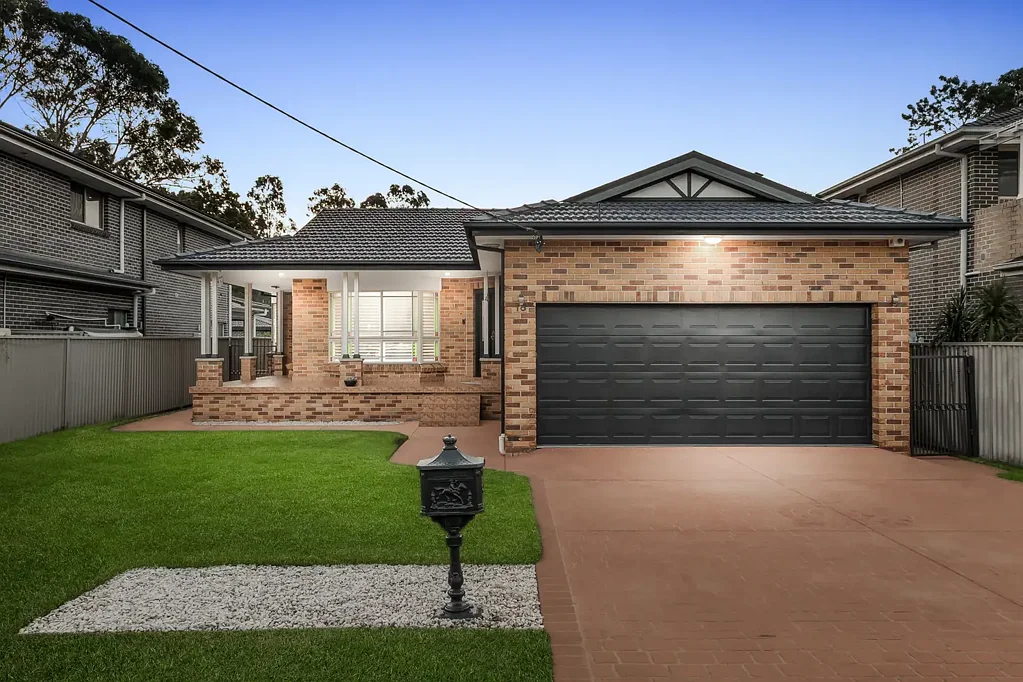 18 Budgeree Road, Toongabbie, NSW 2146