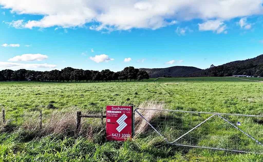 Sheffield Picturesque Productive Lifestyle Acreage on Sheffield Fringe