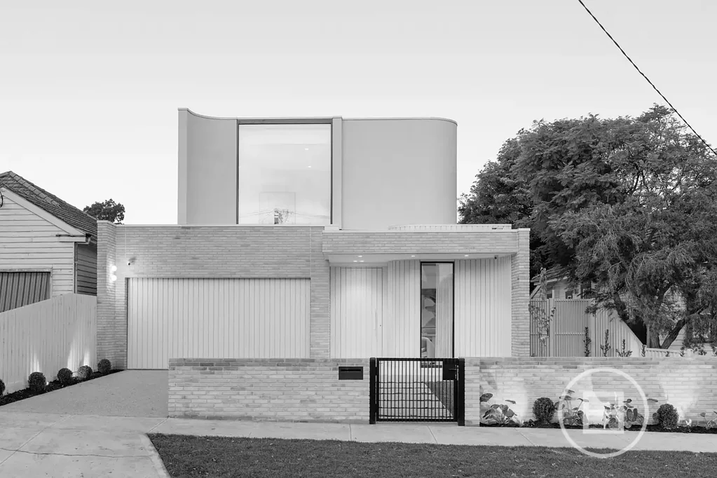 Pascoe Vale South 5ห้องนอน Expressions of Interest closing Wednesday 8th July at 5pm