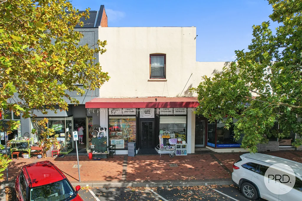 Quirindi 3部屋 Shop Front & Three Bedroom Residence with shed space