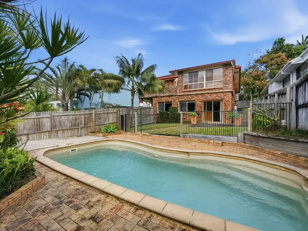 Moonee Beach 4ਬੈੱਡਰੂਮ Dreaming of the Chilled Beach Lifestyle...