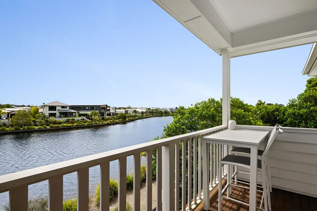 Mountain Creek 5Kwarto North Facing 30m Lakefront Luxury