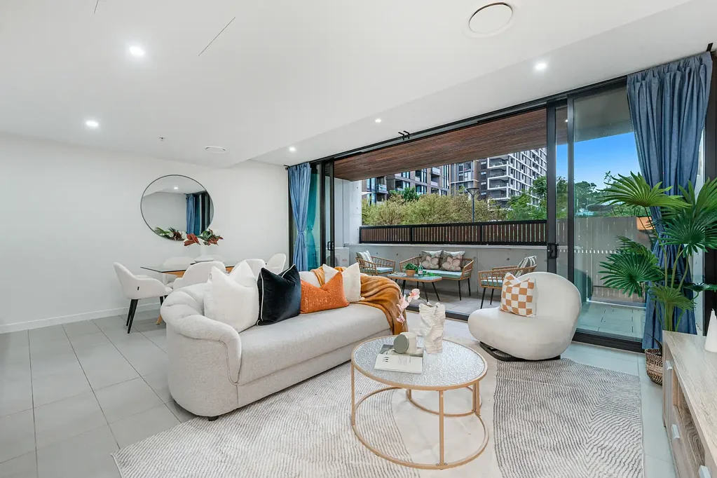 North Ryde 3 Slaapkamer North-Facing Split-Level Townhouse-Style Living | Metro at Your Doorstep