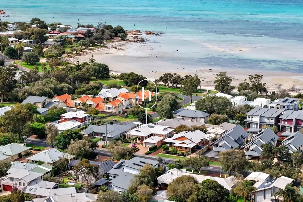 Dunsborough 3कमरा MEDITERRANEAN BEACH HOUSE IN THE HEART OF OLD DUNSBOROUGH!