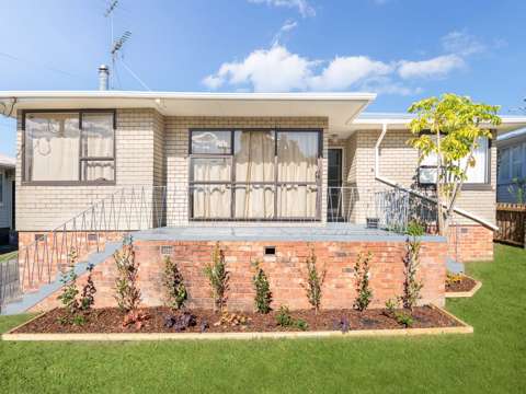 Kelston 3房  A Rare Gem in Kelston!
