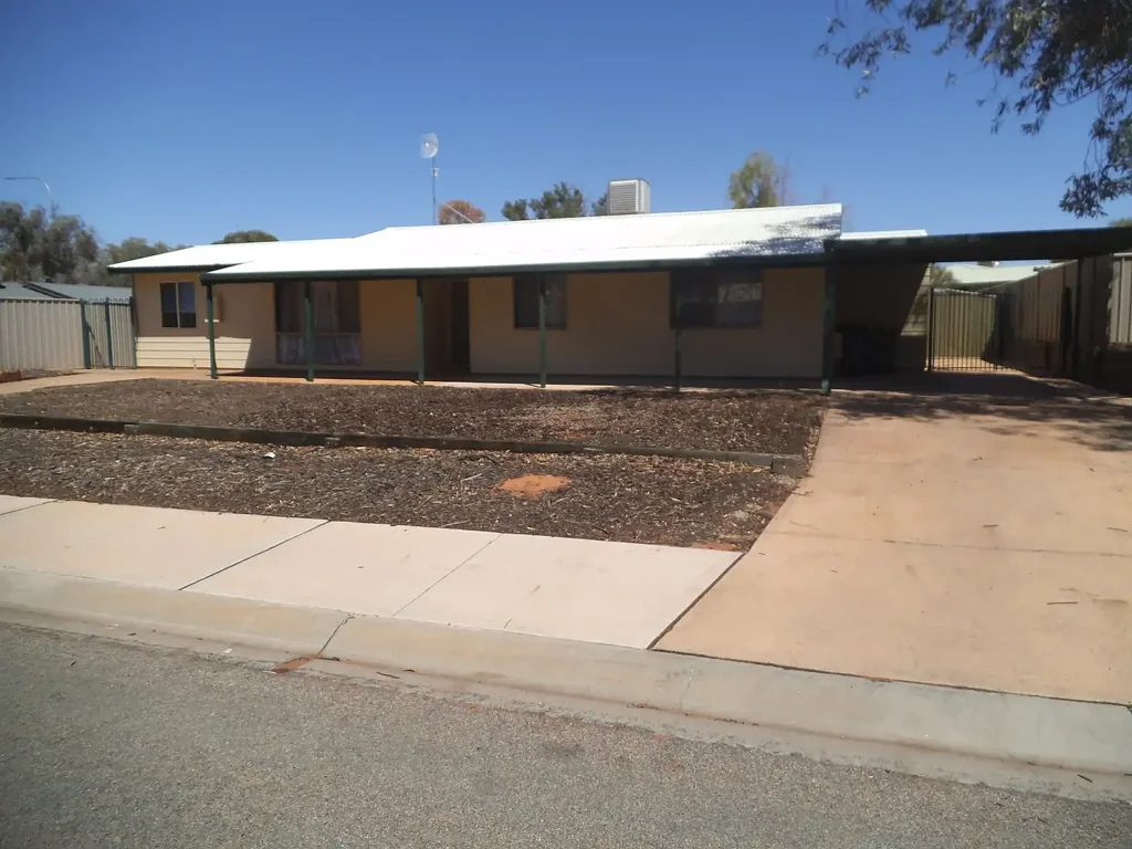 Roxby Downs 4ਬੈੱਡਰੂਮ CENTRALLY LOCATED !