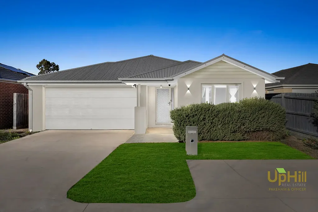 Modern Family Home in Prime Officer Location