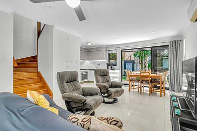 3/41 Eversley Terrace, Yeronga, QLD 4104, 3房, 2浴, Townhouse
