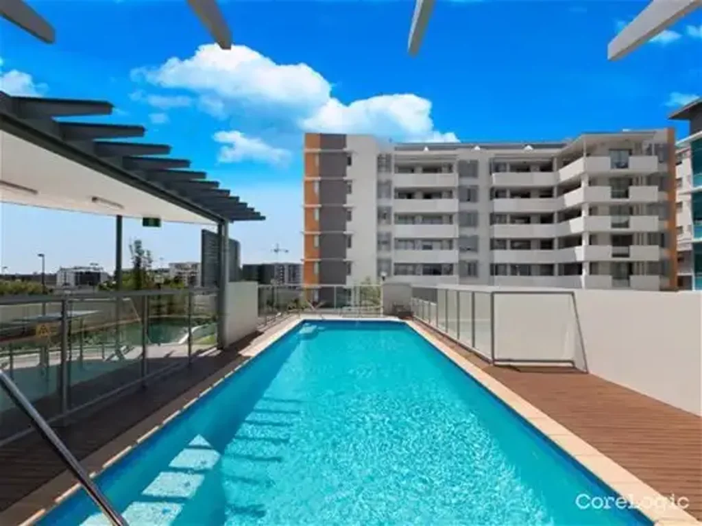 Two bed-room apartment walk to chermside shopping centre
