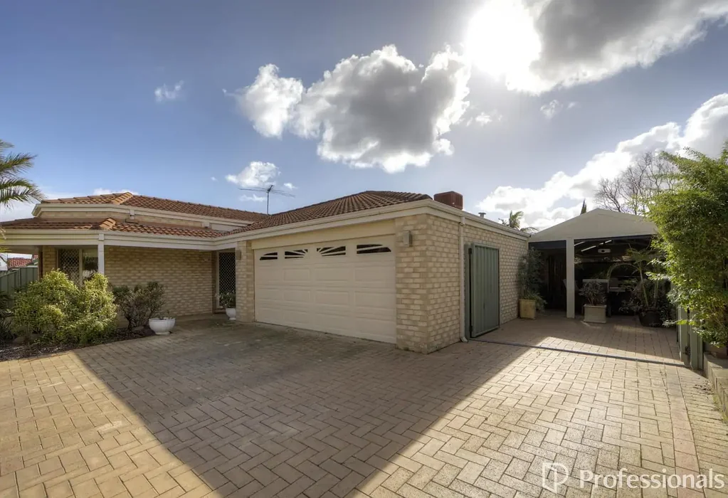 33 Feeney Gardens, High Wycombe, WA 6057