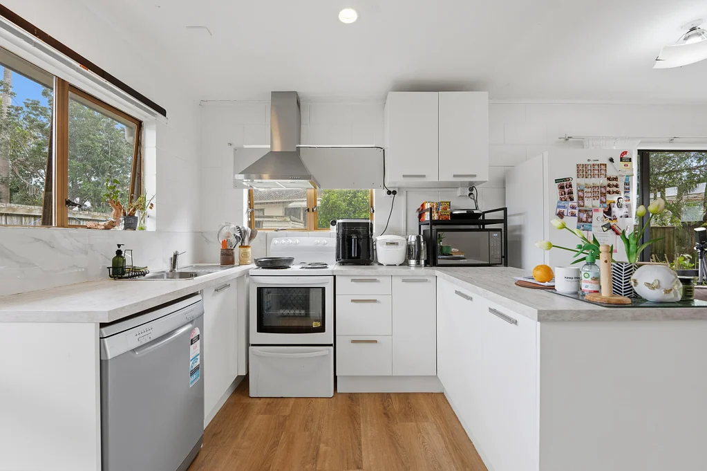 Mount Wellington 2 Slaapkamer Walk to Sylvia Park Negotiable From $600,000