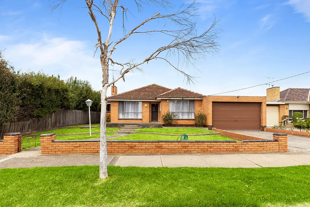 19 Laurence Avenue, Airport West, VIC 3042