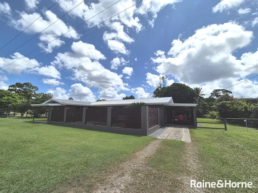 Daintree 4कमरा Half an Acre in the Heart of the Village!