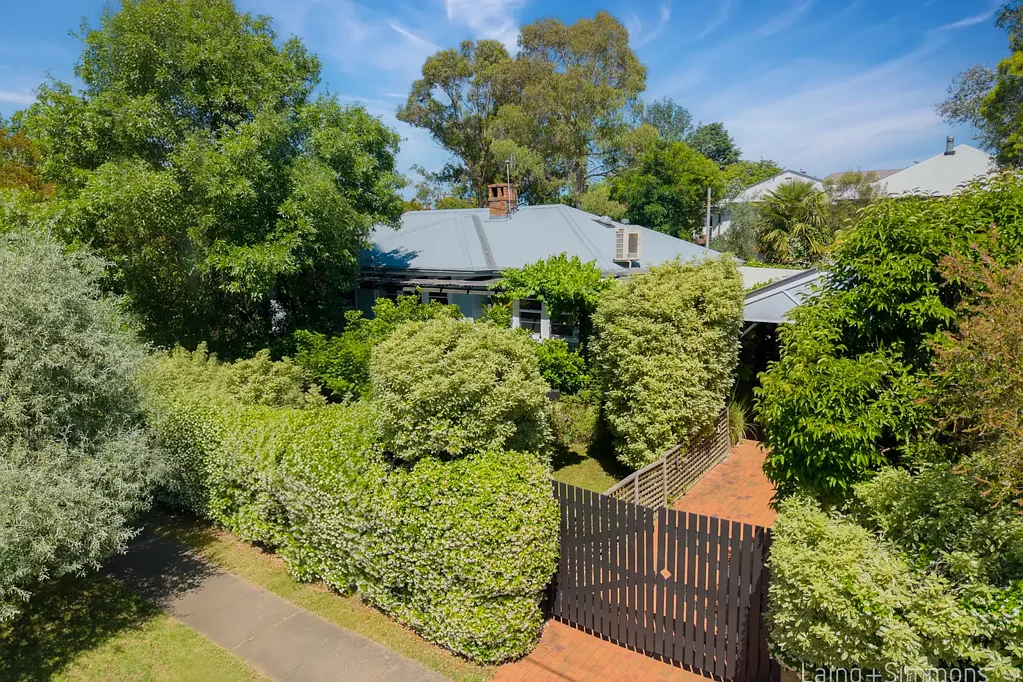 17 College Avenue, Armidale, NSW 2350