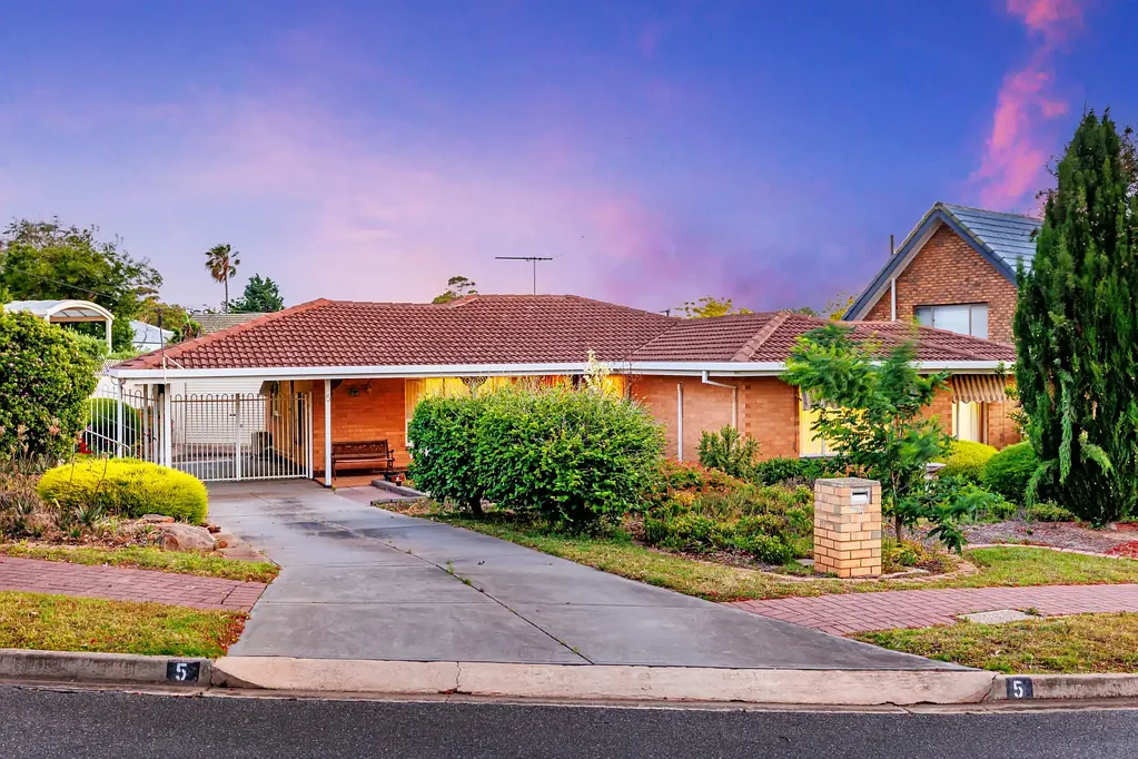 5 Hyde Place, Christies Beach, SA 5165