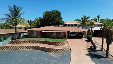 Port Hedland 4બેડરૂમ Solid Brick Home in a Prized Pretty Pool Location
