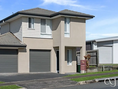 Flinders View 4कमरा exceptional duplex investment with dual living appeal