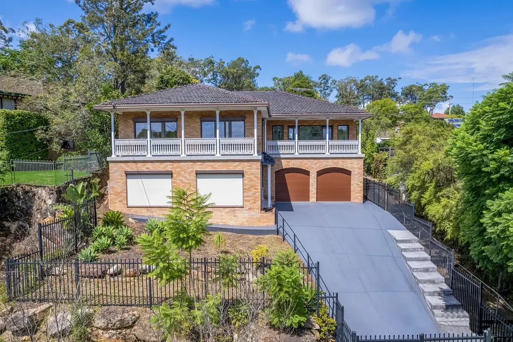 Blaxland 4कमरा Classic Double Brick Masterpiece