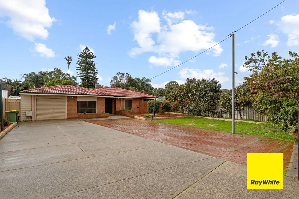 Spacious & Secure 4x2 + Study - Gated Family Home in Forrestfield