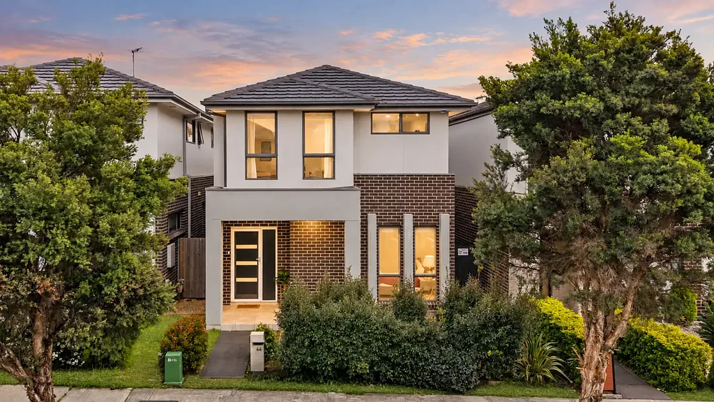 Austral 5 Bedroom Your New Home Awaits