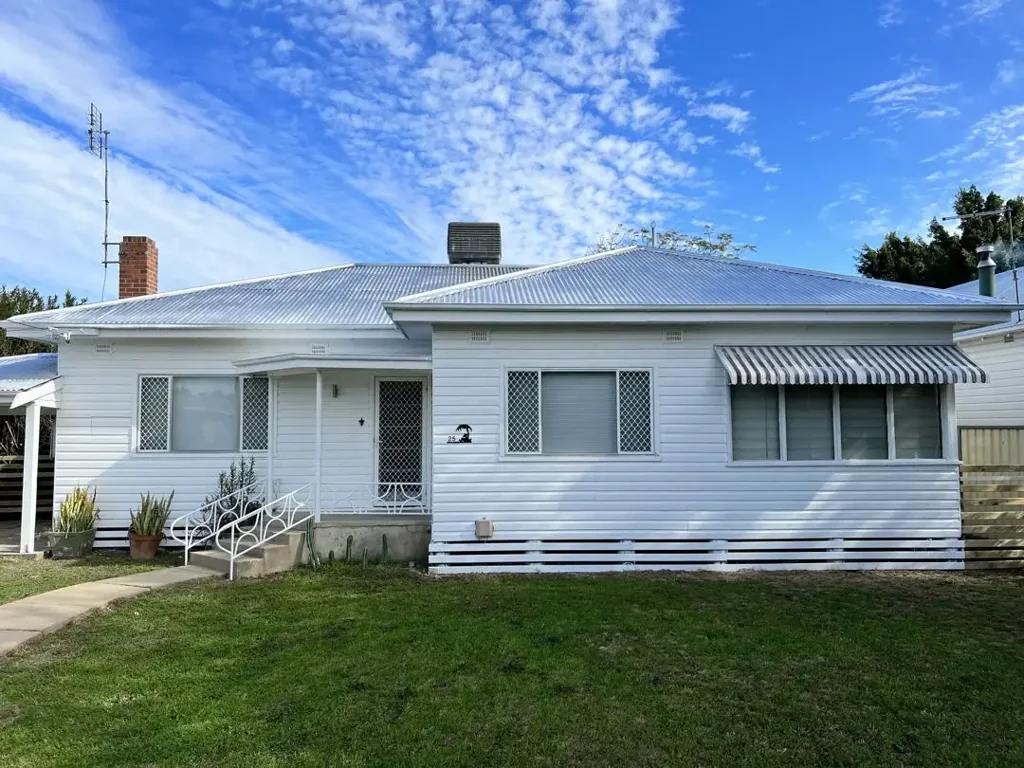 25 Belgravia Street, Moree, NSW 2400