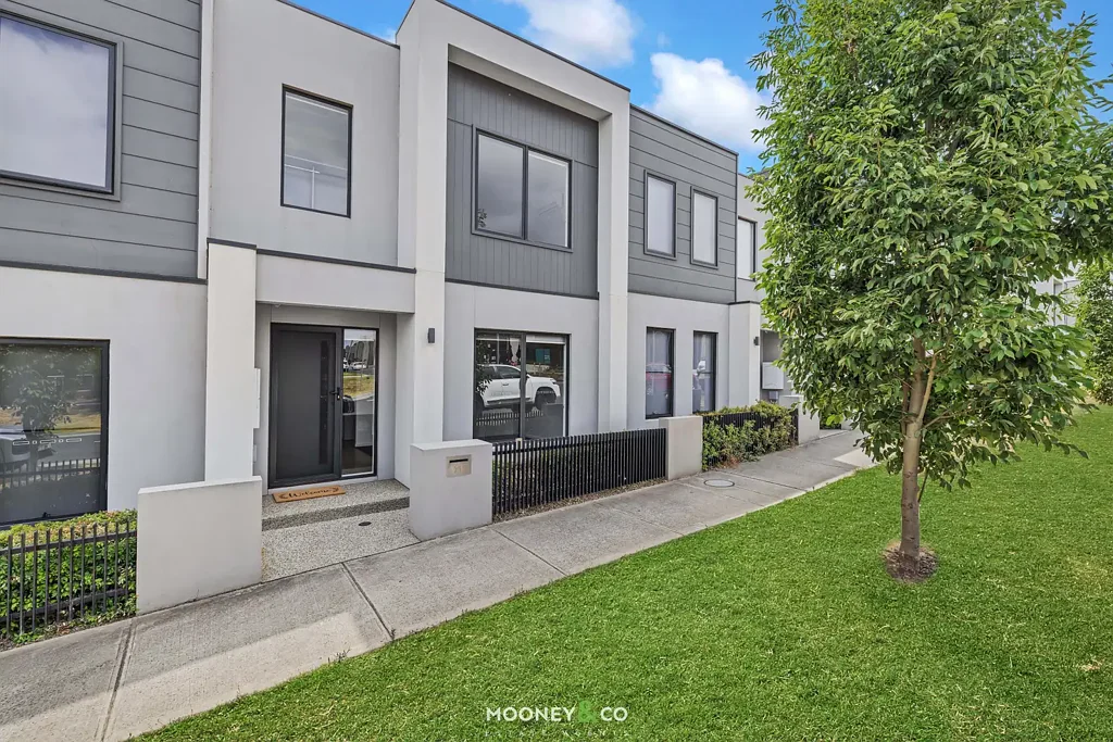 71 Ramlegh Boulevard, Clyde North, VIC 3978
